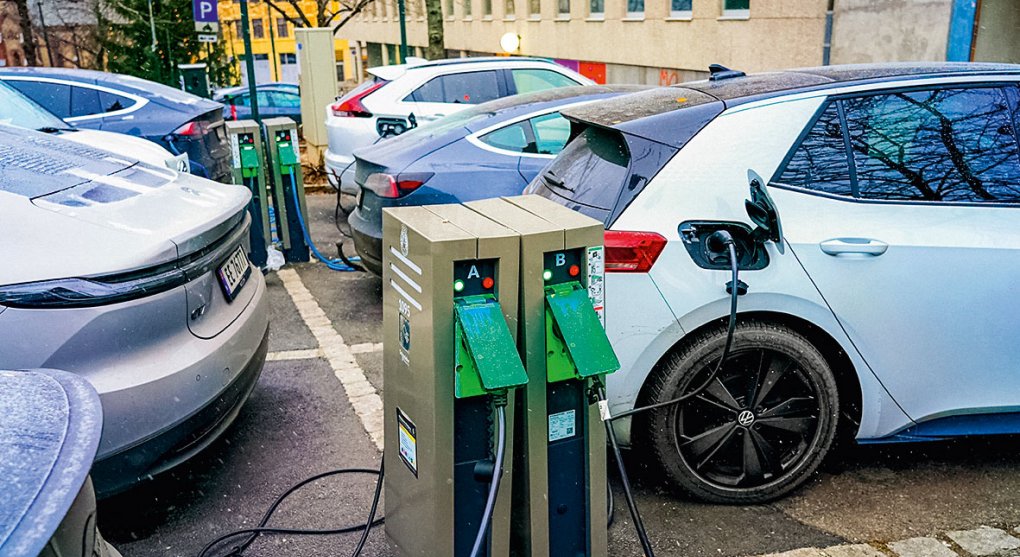 Budou lidé kupovat elektromobily i bez vládní podpory?