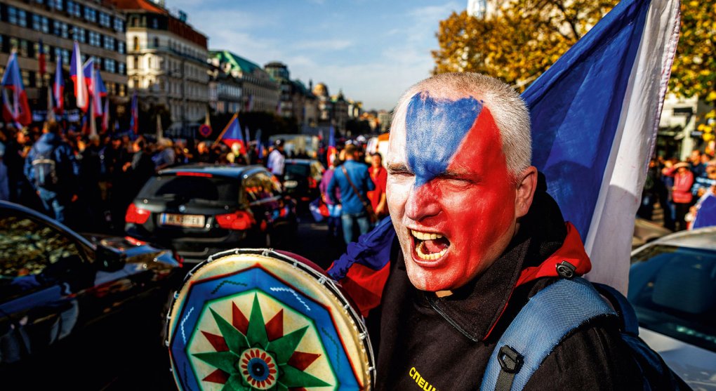 Kolik stojí demonstrace na Václaváku? Milion chvilek náklady přiznal, Vrabel mlží