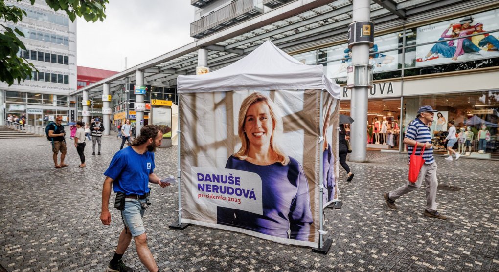 Vládní kandidát, nebo generál? Prezidentské volby nemají jasného favorita