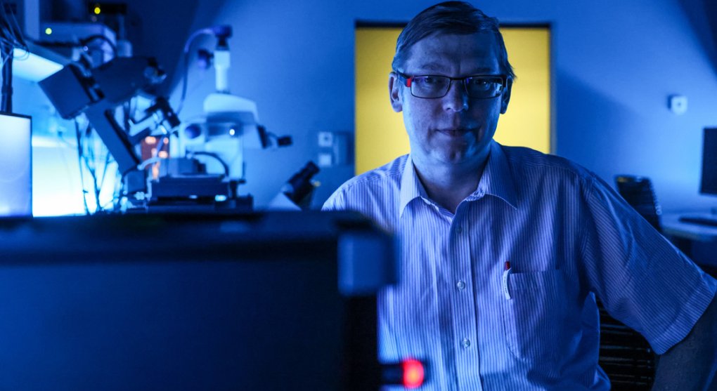 Čeští vědci vyvíjí speciální mikroskopy, které by mohly pomoci porazit rakovinu