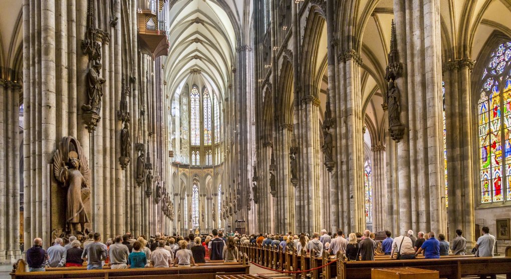 Exodus. Němci hromadně utíkají od křesťanských církví