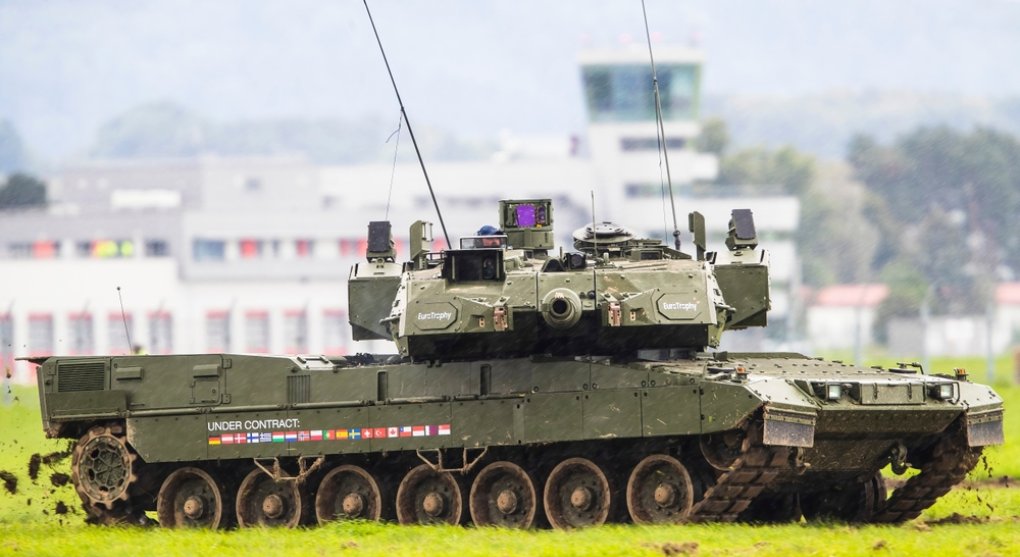 Za 77 tanků Leopard Češi zaplatí 52 miliard, oznámil premiér Fiala