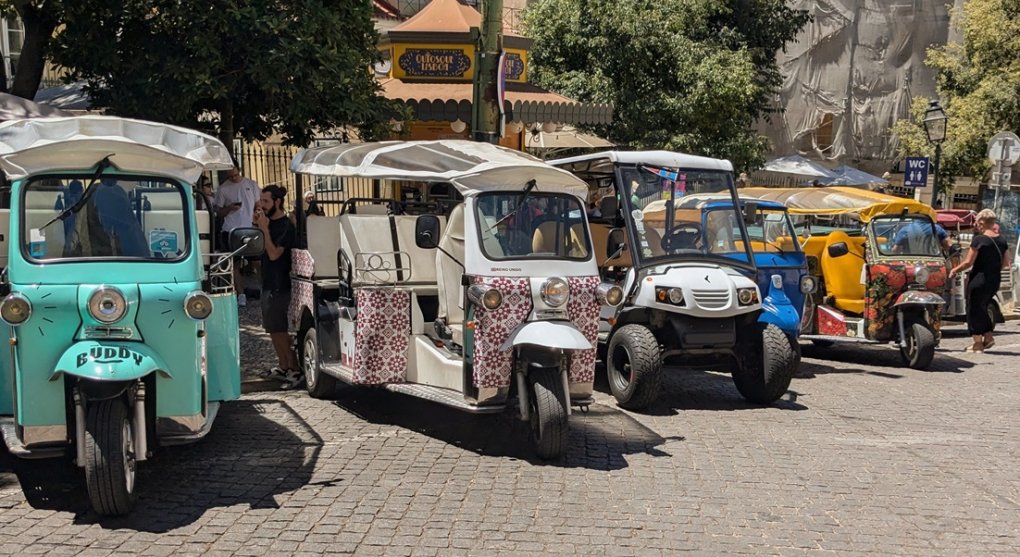 Lisabon zaplavily tuk-tuky. Nedá se tu žít, stěžují si místní na turisty