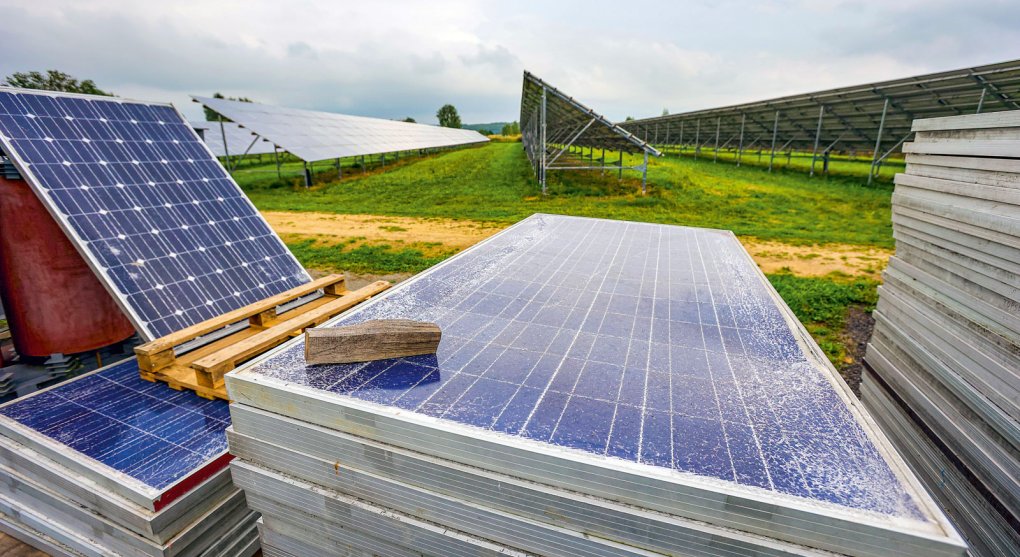 Americký solární boom se nekoná. Proti levné čínské produkci nepomáhají ani dotace