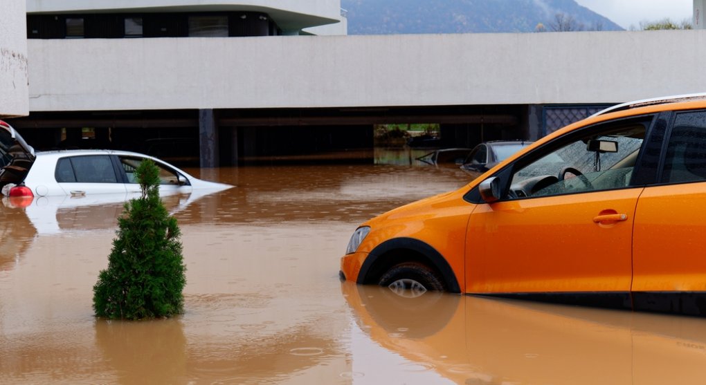 Pozor na povodňová auta. Na první pohled ho nepoznáte, později ale můžete platit desetitisíce