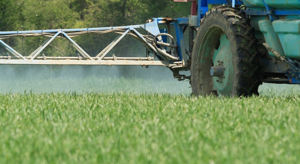 Agrárníci chtějí zjednodušení registrace pesticidů. Má pomoci v boji s černým trhem