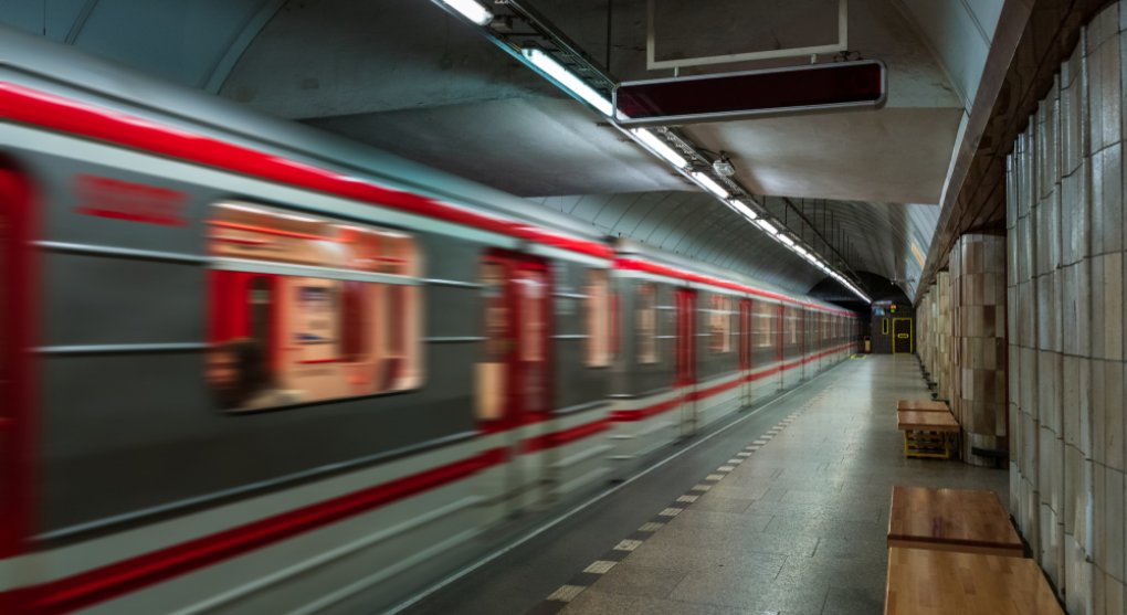 Metro D nabírá zpoždění: po zásahu ÚOHS není jasné, kdo ho postaví