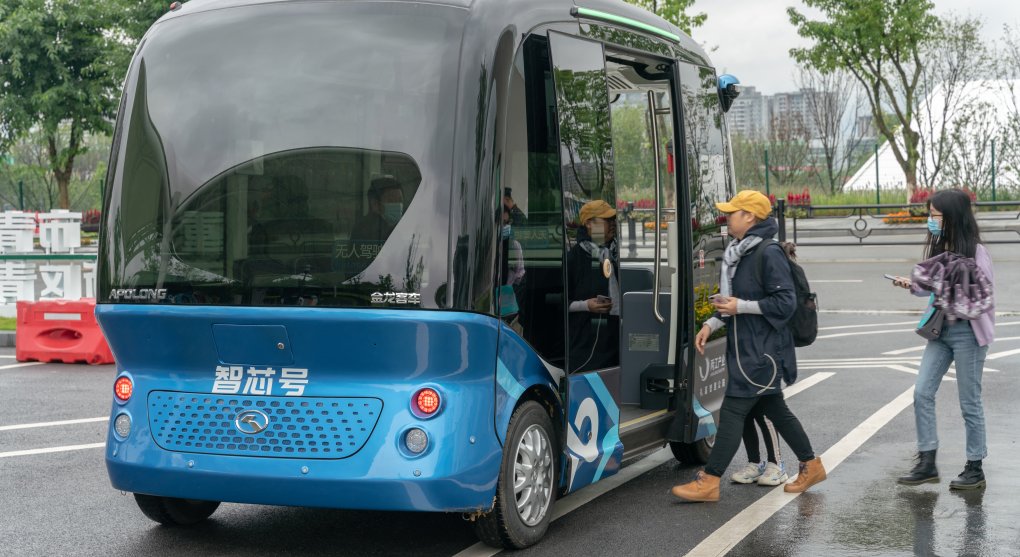 Konec éry taxikářů? Robotaxi mění tvář čínských měst