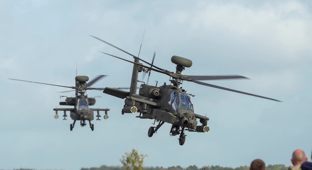 Polsko výrazně posiluje svou armádu: Kupuje 96 amerických vrtulníků Apache