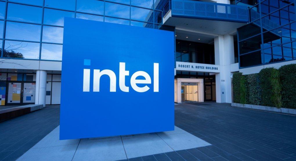 Intel plánuje propustit tisíce lidí, potřebuje snížit náklady