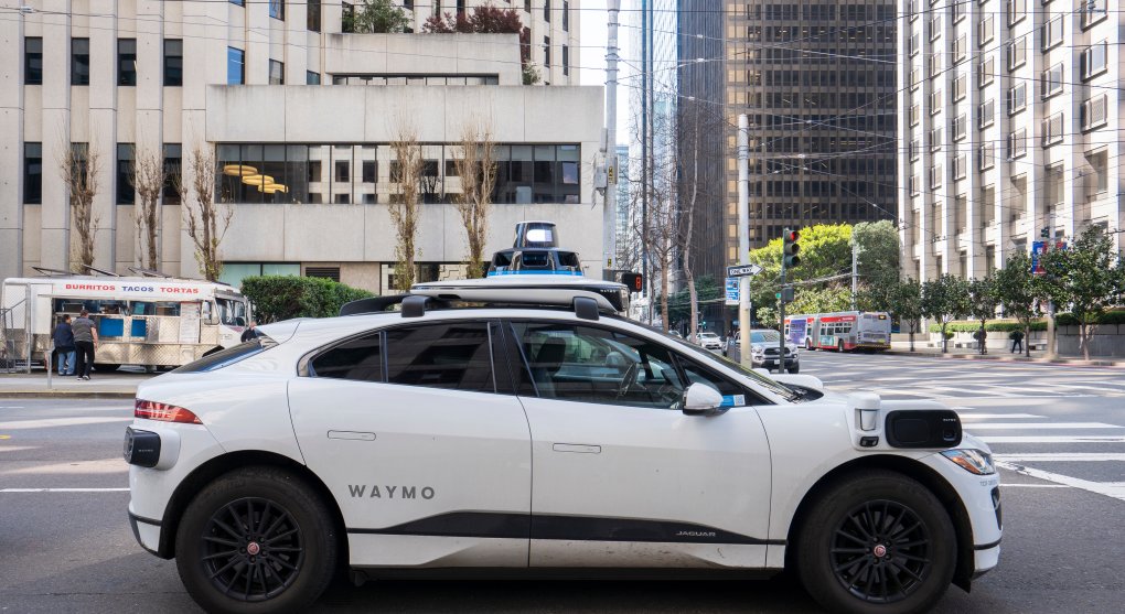 Matka Googlu, Alphabet, hlásí silné výsledky za 2. čtvrtletí a investuje 120 miliard do Waymo