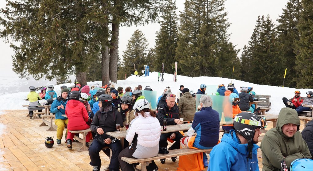 Jak řídit ekonomiku v krizi: Švýcarsko i Švédsko porážejí Česko