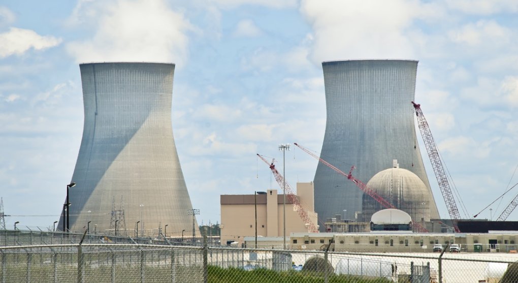 V USA poprvé po třiceti letech spustili nové reaktory. Se zpožděním a dvojnásobnou cenou proti plánu
