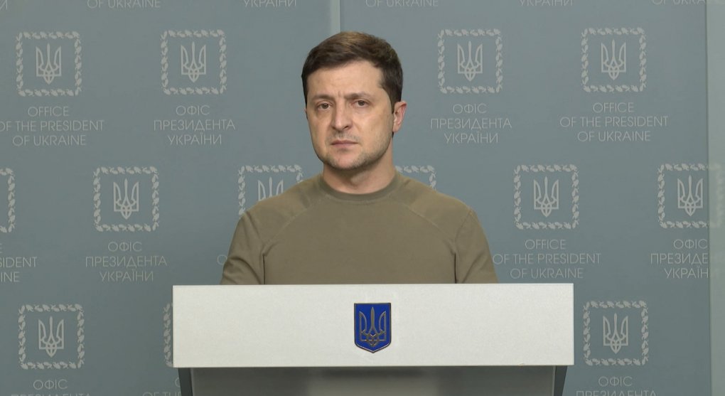 Ukrajina obvinila Západ z nečinnosti. Zelenskyj se obává o život