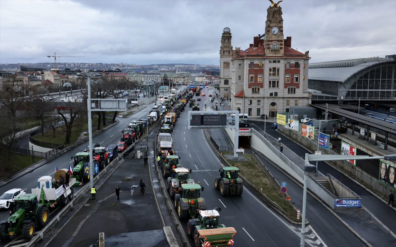 Dnešní protest zatím nezpůsobil vážné problémy v provozu městské hromadné dopravy na příjezdech ze Středočeského kraje.